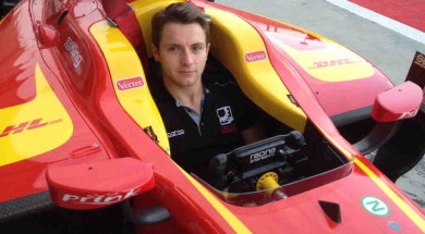 Jordan King will be staying with the Spanish team for the 2016 GP2 season1