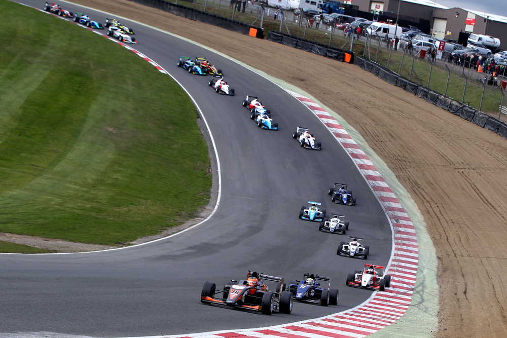 Rockingham the next challenge for British F3 grid as title battle heats up