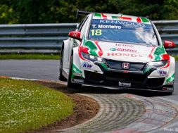 Leading at Nordschleife, Tiago Monteiro suffers big accident