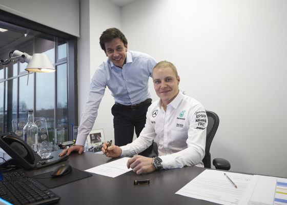 Bottas signing contract for transfer to Mercedes