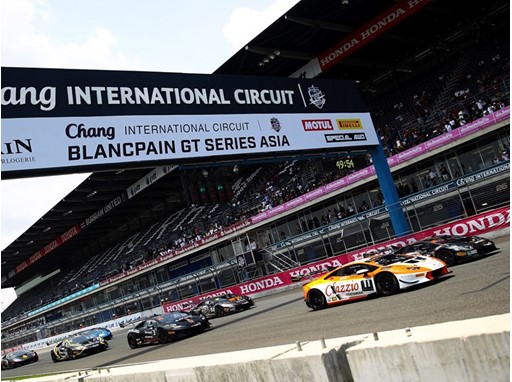 Intense Race Action In Buriram As Race Two Of The 2017 Lamborghini Super Trofeo Greenlights At The Chang International Circuit In Thailand