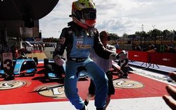 Maini win first race in GP3 in Barcelona