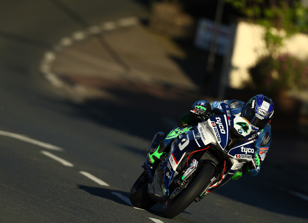 Tyco BMW’s Hutchinson ready for RST Superbike Race