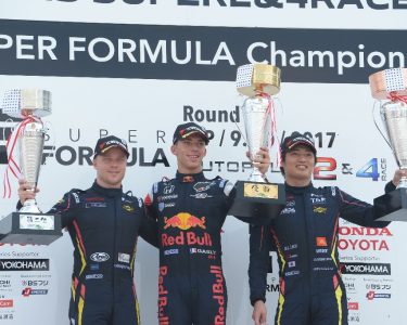 Felix Rosenqvist pulls off extreme strategy to seal third straight Super Formula podium