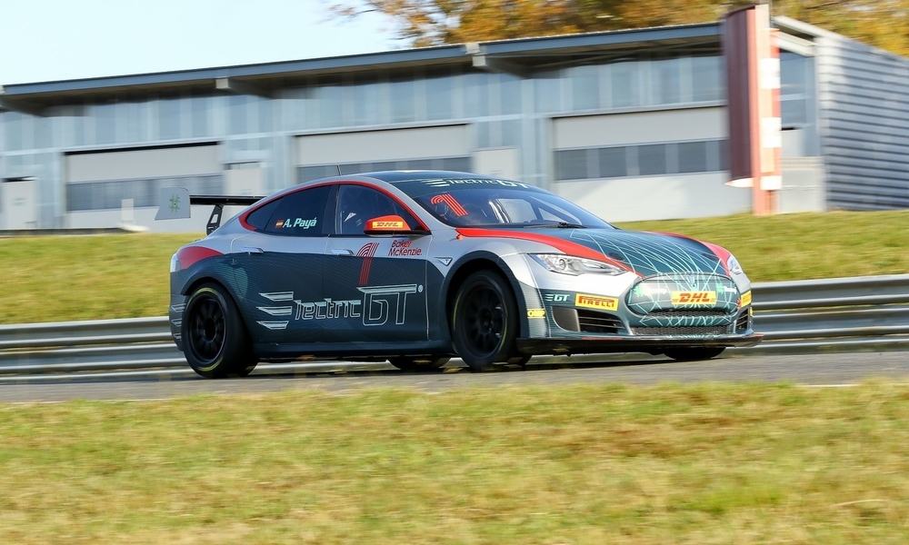 TRACK TEST: e-racing365 Takes Electric GT Tesla for a Spin
