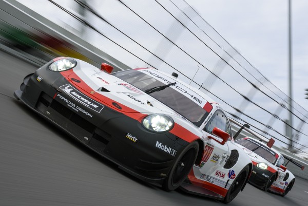 24 HOURS OF DAYTONA: STRONG PORSCHE CONTINGENT AT ANNIVERSARY RACE IN FLORIDA