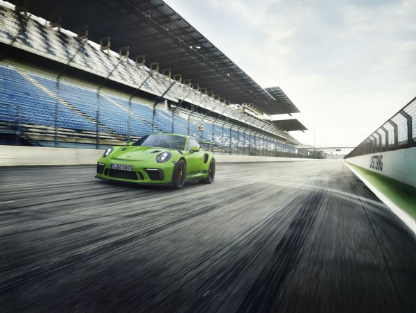 World premiere of the most powerful series-production 911 with naturally aspirated engine
