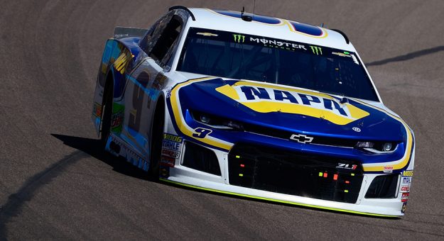 Chase Elliott falls just short in battle with Kevin Harvick