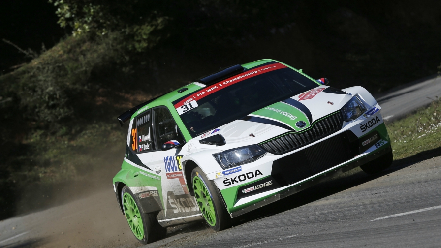 WRC 2 in France:Kopecký eases ahead