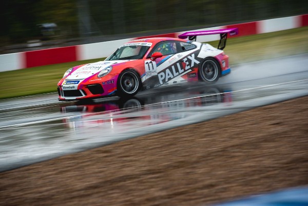 ELLINAS TAKES MAIDEN PORSCHE CARRERA CUP GB POLE POSITION IN CHALLENGING CONDITIONS