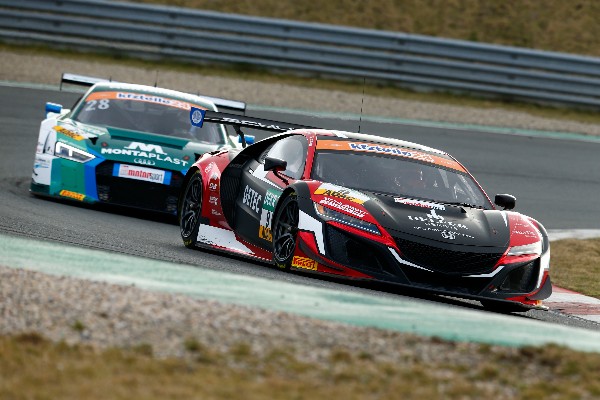 FASCINATING FIRSTS AS ADAC GT MASTERS GETS UNDERWAY
