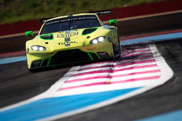 TIME TO GO RACING WITH THE NEW ASTON MARTIN VANTAGE GTE