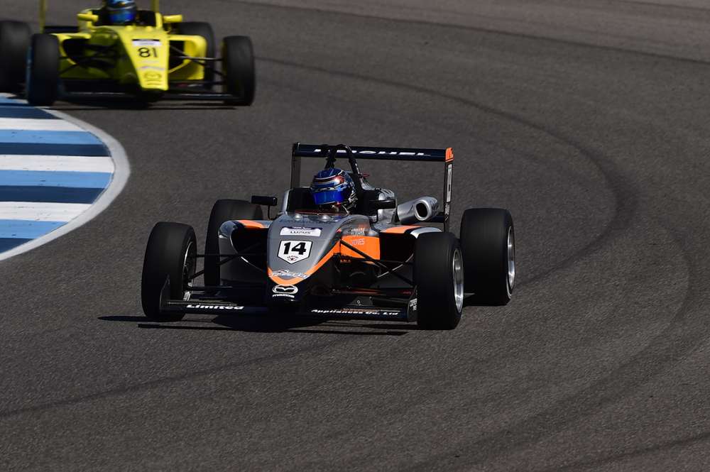 MAX PEICHEL, DAKOTA DICKERSON AND ARMS UP MOTORSPORTS  TAKE ON ROAD AMERICA THIS WEEKEND