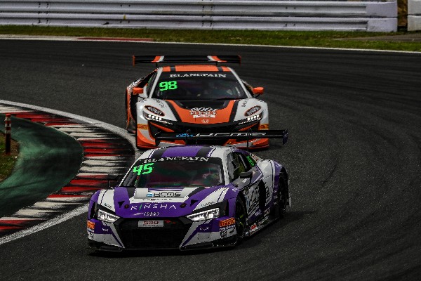 NAOTO TAKEDA AND TAKUYA SHIRASAKA CLOSE IN ON BLANCPAIN GT
SERIES ASIA AM TITLE