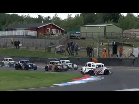 SMRC Scottish Legends Cars Championship 2018. Final Knockhill Racing Circuit (6). Leaders Crash