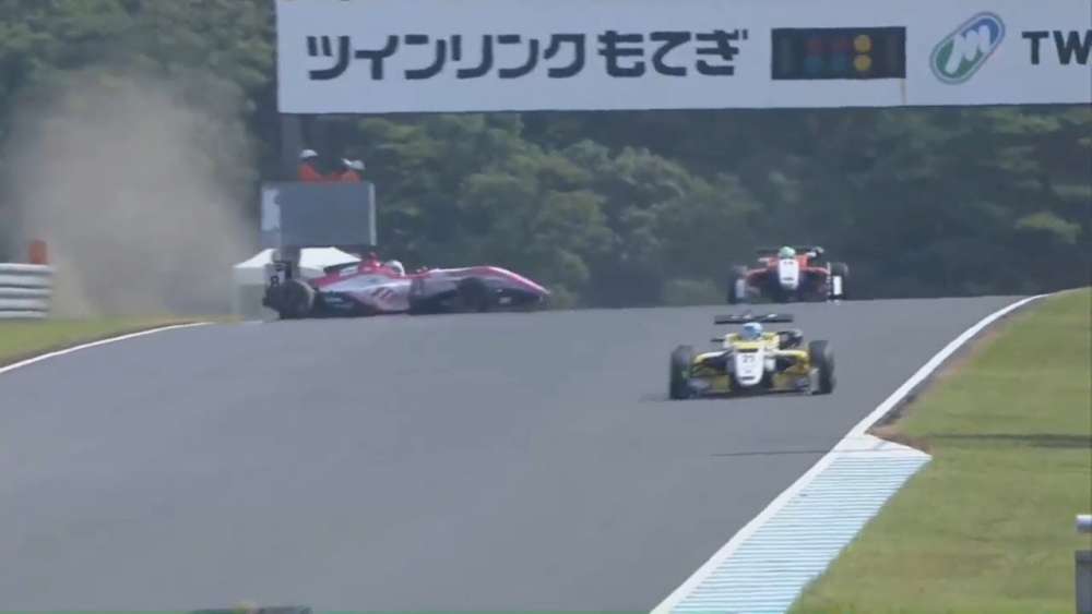 Japanese Formula 3 Championship 2018. Race 2 Twin Ring Motegi. Crash