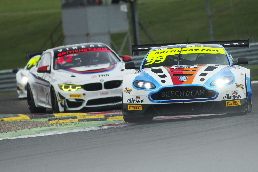 FP2: Turner tops second practice as Mitchell leads the way in GT4