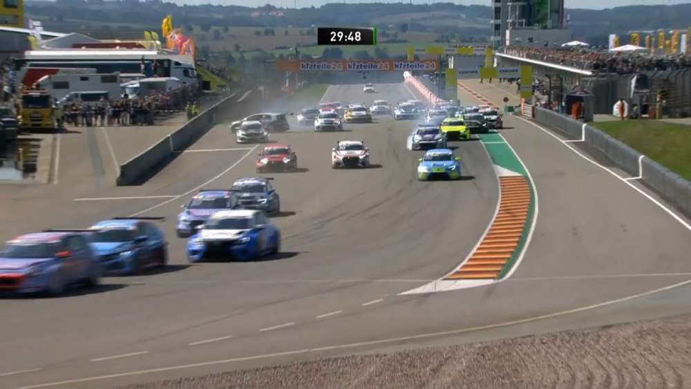 ADAC TCR Germany 2018. Race 1 Sachsenring. Start Crashes