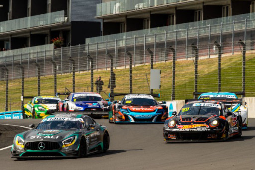 HACKETT AND STOREY TAKE THE FLAG IN HAMPTON DOWNS AUSTRALIAN GT QUALIFYING RACE