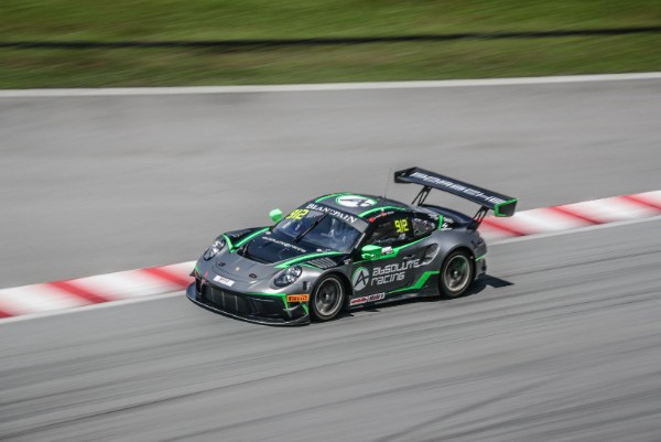 ABSOLUTE RACING AND BMW TEAM STUDIE SEAL POLE POSITIONS FOR BLANCPAIN GT WORLD CHALLENGE ASIA SEASON OPENER