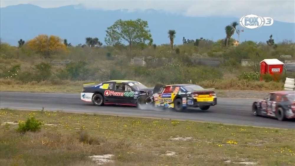 NASCAR PEAK Mexico Series 2019. Autódromo Monterrey. Gustavo Barrales & Javier Fernandez Crash_5ca27bdb20a47.jpeg