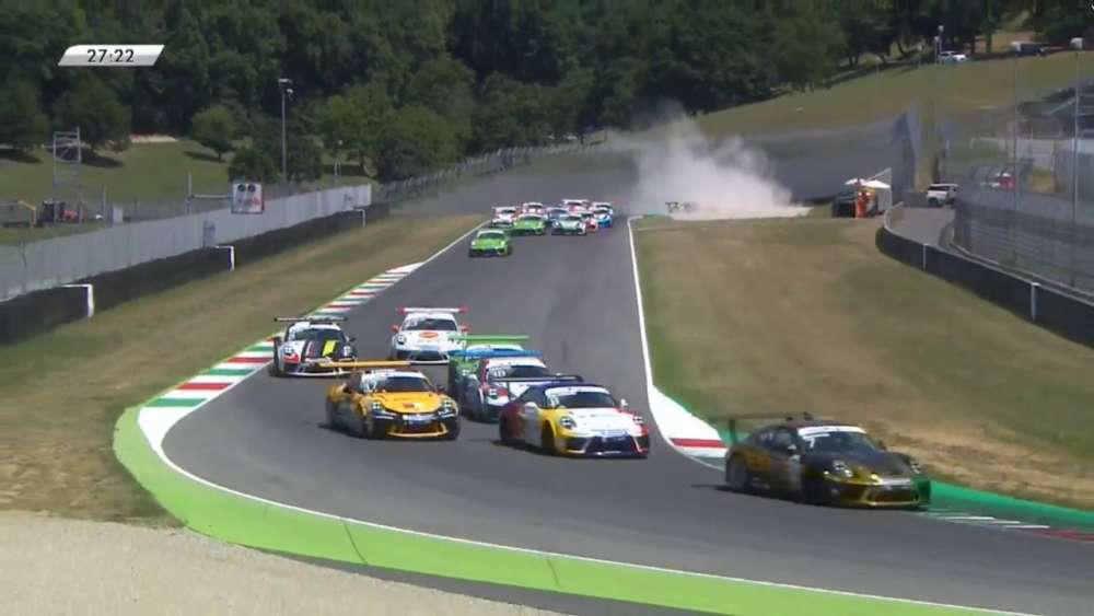 Porsche Carrera Cup Italia 2019. Race 2 Autodromo Internazionale del Mugello. Start Crash_5d347e5ed46a3.jpeg