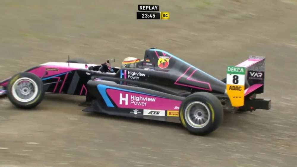 ADAC Formel 4 2019. Race 1 Nürburgring. Start Lucas Alecco Roy Crash_5d57ce4a726b0.jpeg
