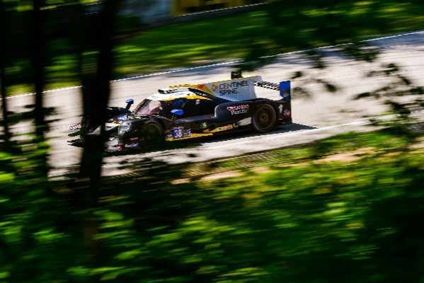 ROAD AMERICA HIGHLIGHTS PERFORMANCE TECH STRENGTH AND SPEED