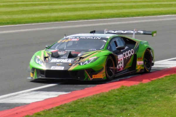 LAMBORGHINI SQUADRA CORSE PRESENTS THE OFFICIAL DRIVERS FOR 2020