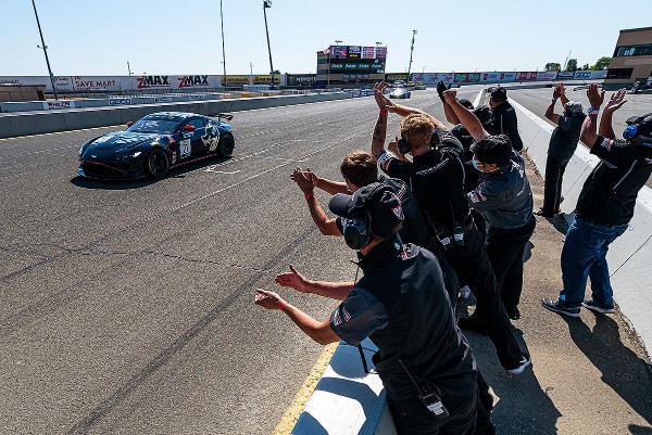 FLYING LIZARD MOTORSPORTS VICTORIOUS AT HOME TRACK