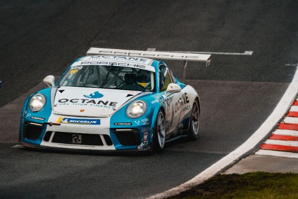 KING DOES THE PORSCHE CARRERA CUP GB DOUBLE AT OULTON PARK