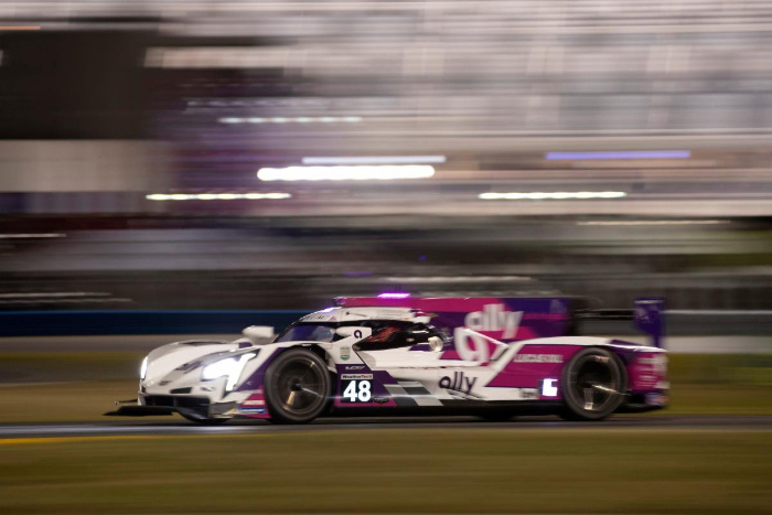 ALLY CADILLAC DPI-V.R LEADS ROLEX 24 AT EIGHT HOURS