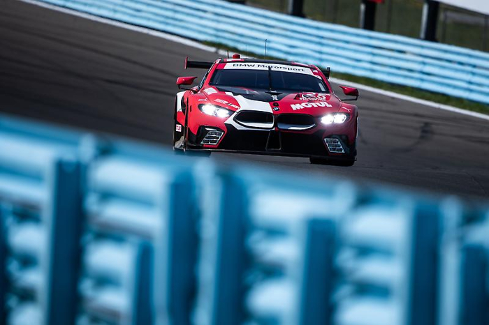 BMW TEAM RLL QUALIFIES THIRD AND FOURTH FOR THE SIX HOURS OF THE GLEN