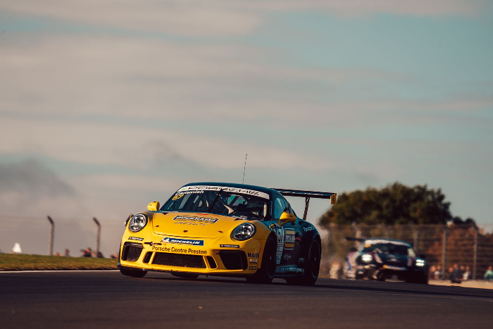 DONINGTON  PARK WEEKEND SENDS PORSCHE CARRERA CUP GB CHAMPIONSHIP BATTLES DOWN TO THE WIRE