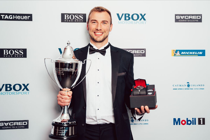 RATCLIFFE RETURNS TO DEFEND PORSCHE CARRERA CUP GB TITLE IN 2022