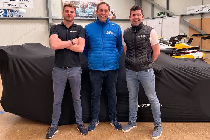 SEB MORRIS MAKES A RETURN TO TEAM PARKER RACING WITH DEBUT IN THE PORSCHE CARRERA GB CHAMPIONSHIP