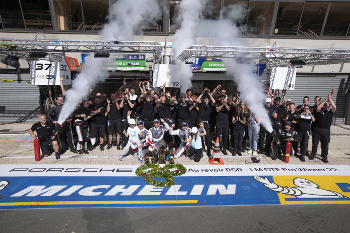 PORSCHE WINS THE GT CLASS AT THE 24 HOURS OF LE MANS