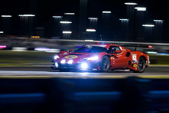 RISI COMPETIZIONE FORCED TO RETIRE AT HALF DISTANCE IN THE 24 HOURS OF DAYTONA