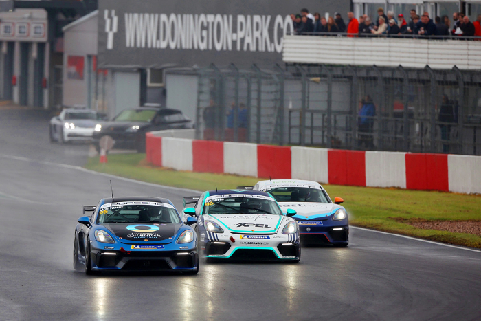THRILLING PORSCHE SPRINT CHALLENGE GB SEASON OPENER SEES ROBERTS THE EARLY CHAMPIONSHIP LEADER