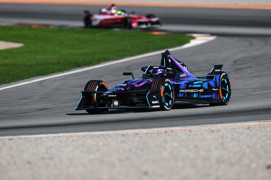 ABB FIA FORMULA E WORLD CHAMPIONSHIP RETURNS TO VALENCIA FOR FIVE DAYS OF PRE-SEASON TESTING_69002c3916c58.jpeg