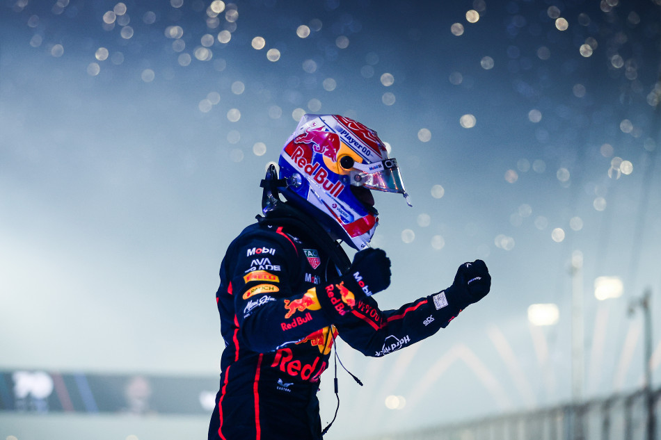 F1 – Verstappen wins in Qatar ahead of Piastri, with Norris fourth, to take title fight to final round showdown_692cff3113080.jpeg
