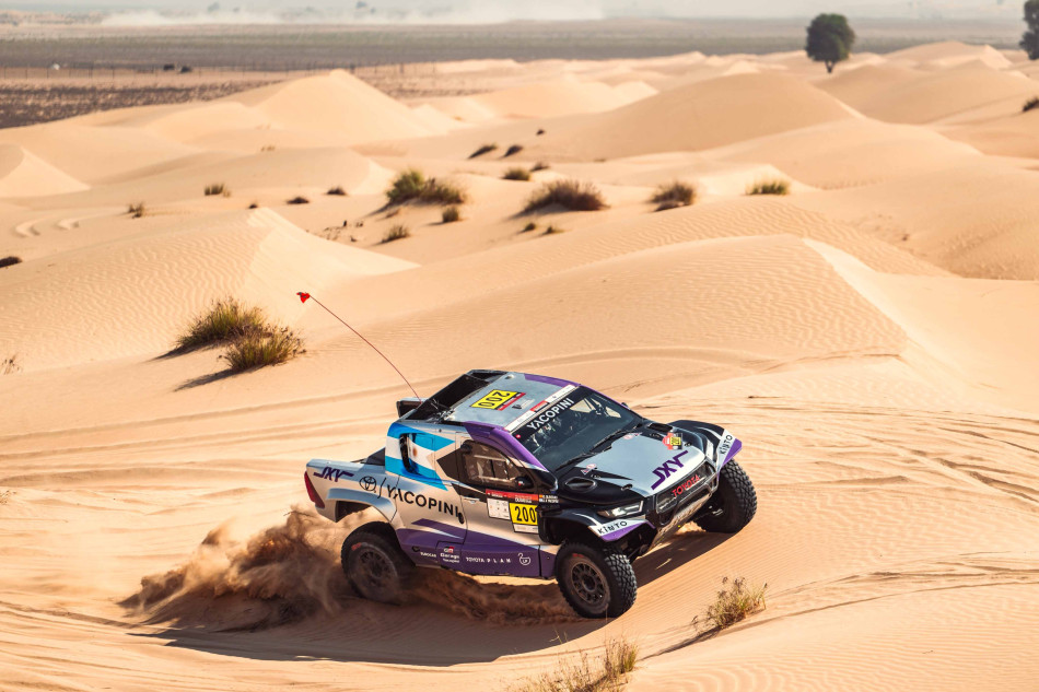 Juan Cruz Yacopini confirms FIA World Baja Cup title with victory alongside navigator Dani Oliveras at the Dubai International Baja_692516364b31f.jpeg
