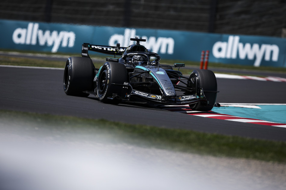 F1 – Mercedes drivers top opening practice in Japan ahead of McLaren and Ferrari _69c73ece4da20.jpeg