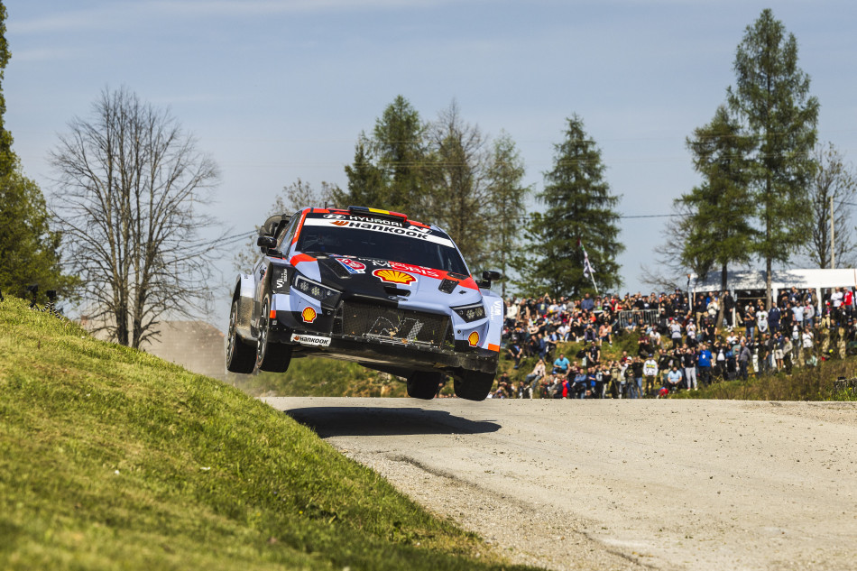 Neuville leads Croatia Rally after demanding Saturday reshapes the fight for victory_69db0546952db.jpeg