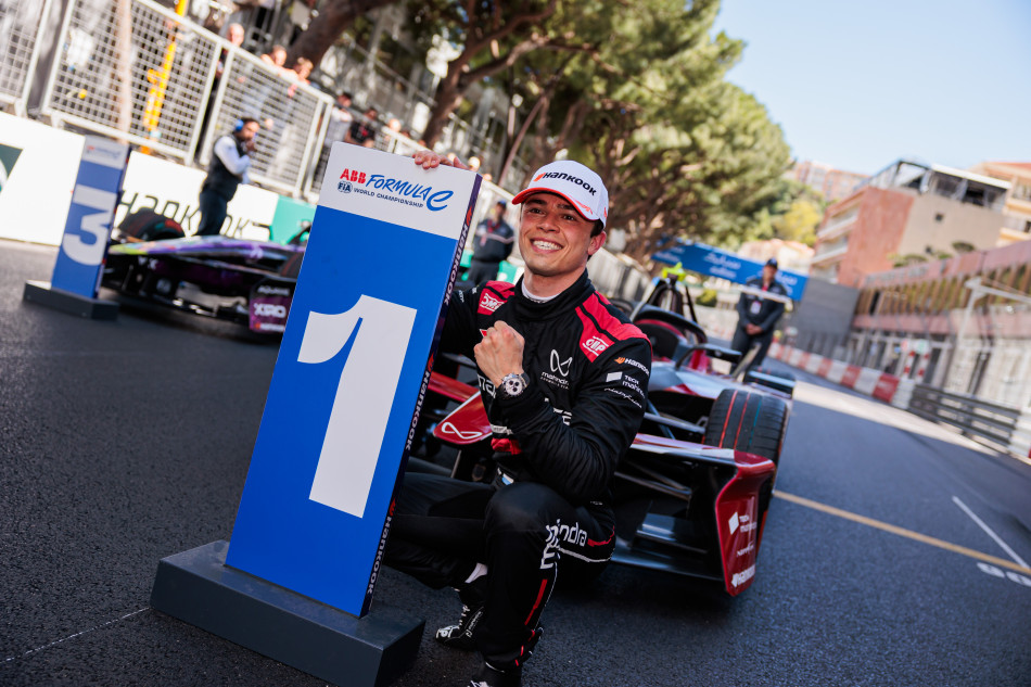 De Vries Flies to Maiden Mahindra Racing Win in Monaco E-Prix Round 9_6a0929b50cd0c.jpeg