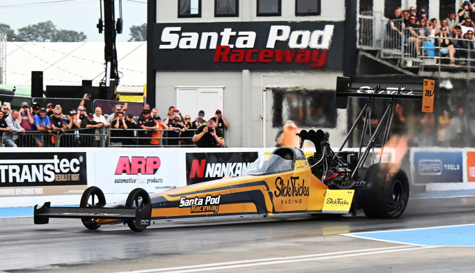 EDRC: season fires into life as Santa Pod hosts traditional opener_6a1112e83de4a.jpeg