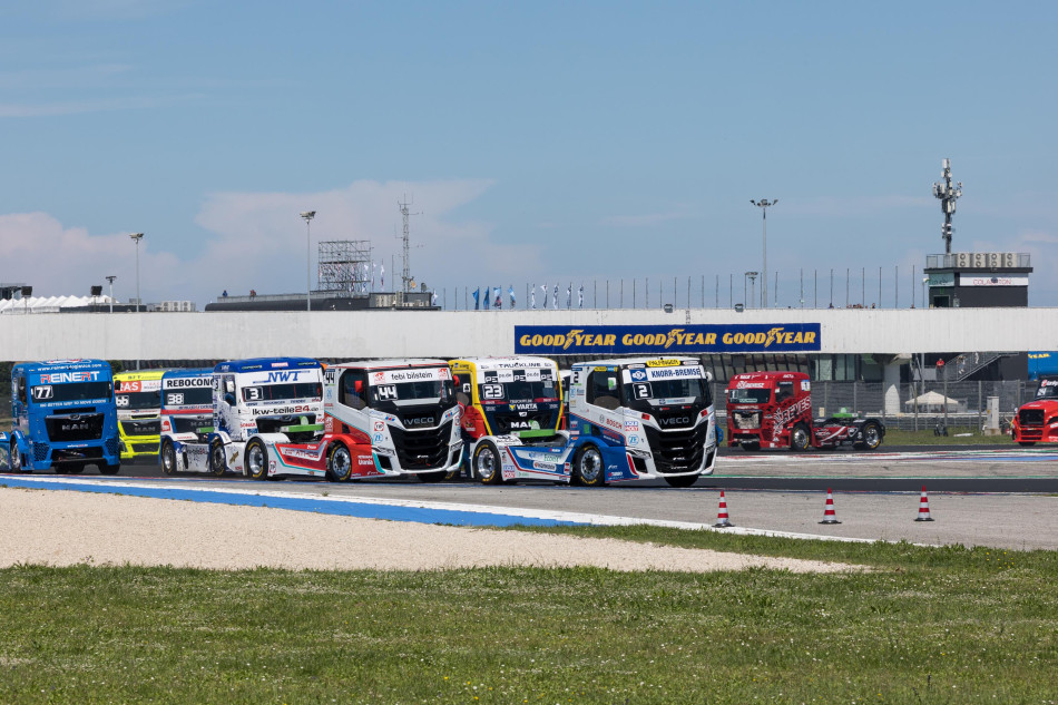 Fantastic 15 and counting assemble for eagerly anticipated 2026 Goodyear FIA ETRC season_69fbfaa4f3b93.jpeg