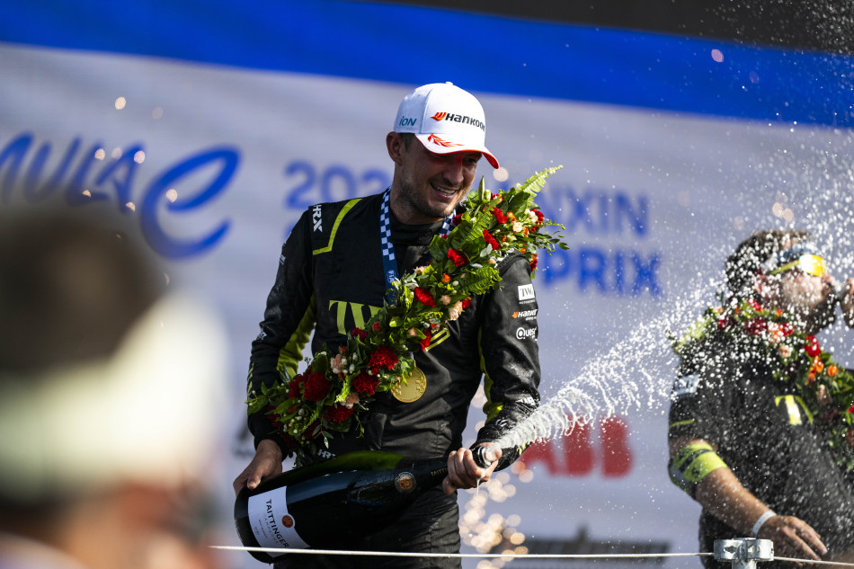 Dennis Secures Second Victory of the Season in Sanya_6a374e33b6275.jpeg