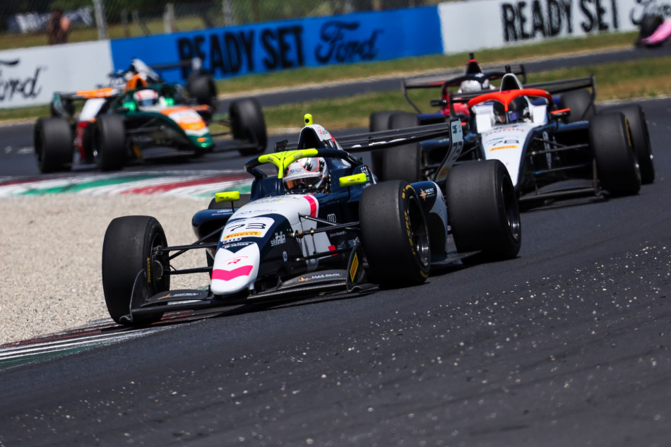 FREC: Olivieri wins at home, Wheldon takes points lead_6a389fa84bb9c.jpeg