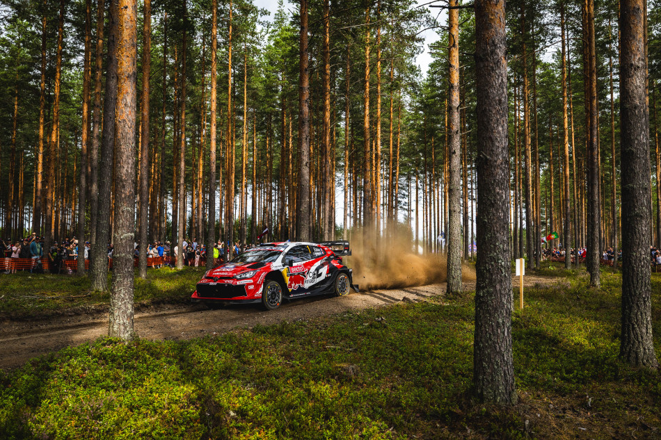 Ogier leads after challenging Friday at Secto Rally Finland_6a6ead3171b42.jpeg